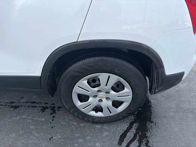 Used 2019 Chevrolet Trax LS with VIN LSGCJKSB5KY007524 for sale in Frankfort, IL