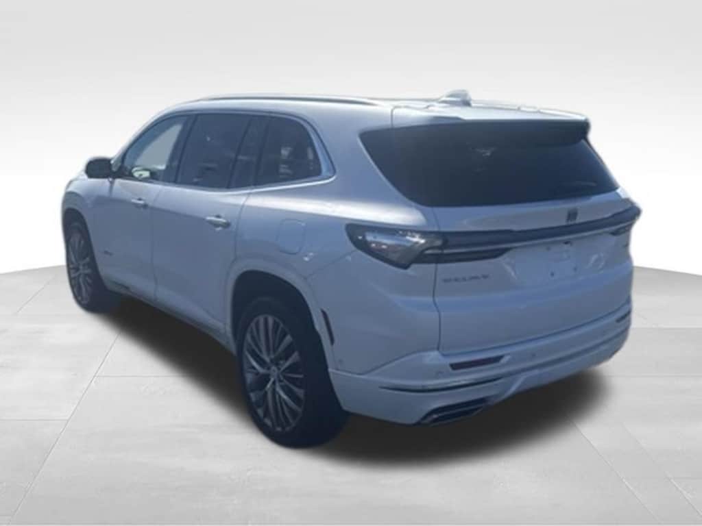 Used 2025 Buick Enclave Avenir SUV