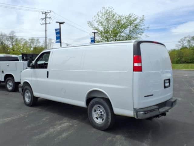 2025 Chevrolet Express Cargo Work Van - Photo 6