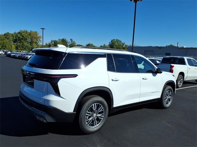 2026 Chevrolet Traverse photo 3