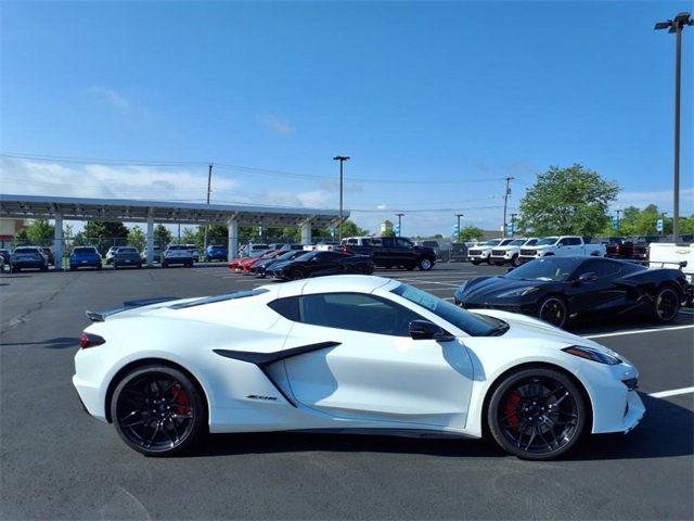 2025 Chevrolet Corvette Z06 1LZ Coupe photo 2