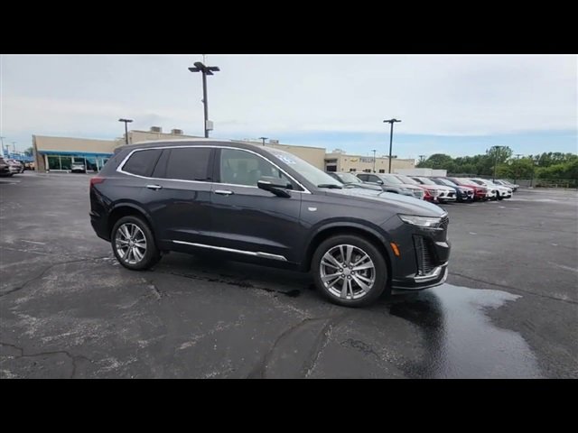 2023 Cadillac XT6 Premium Luxury photo 2