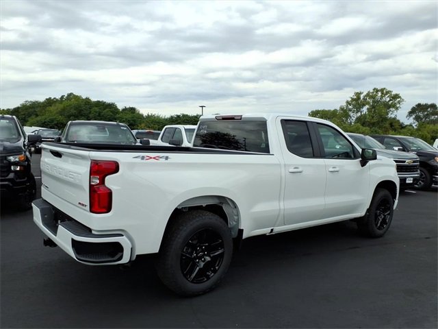 2026 Chevrolet Silverado 1500 RST photo 3