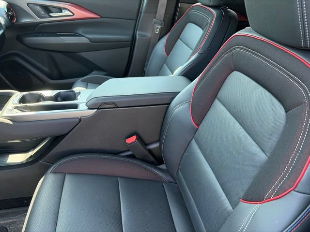 2025 Chevrolet Equinox EV RS - Photo 18