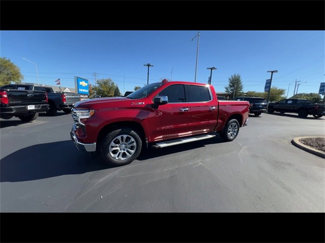 2024 Chevrolet Silverado 1500 LTZ photo 4