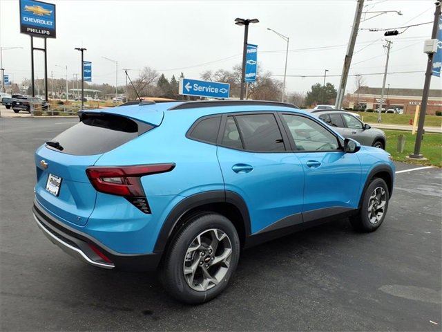 2026 Chevrolet Trax LT photo 3