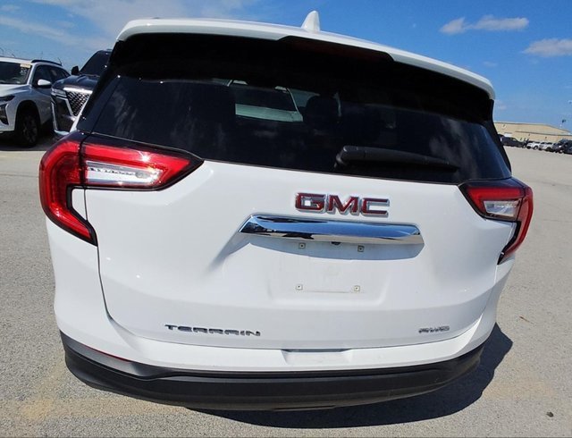 2024 Gmc Terrain SLE photo 2