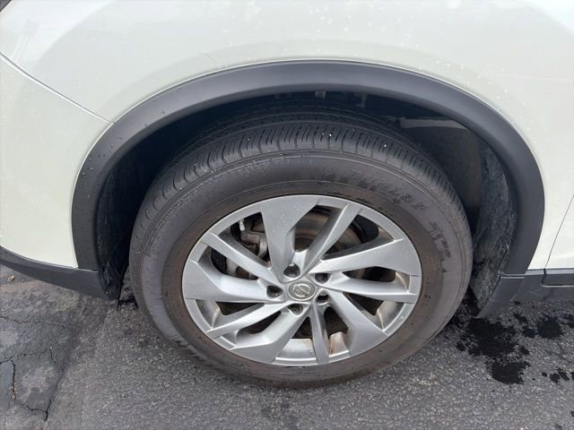 Used 2015 Nissan Rogue SL with VIN 5N1AT2MV0FC860710 for sale in Frankfort, IL