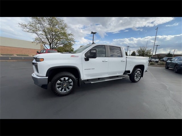 2022 Chevrolet Silverado 2500HD LT photo 4