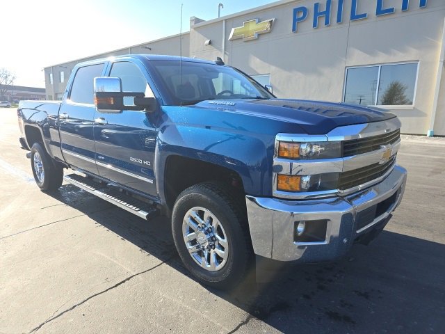 2016 Chevrolet Silverado 2500HD LTZ photo 3