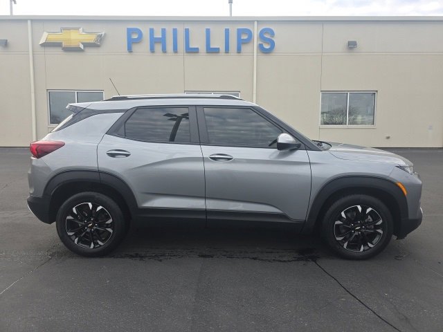 2023 Chevrolet Trailblazer LT photo 3