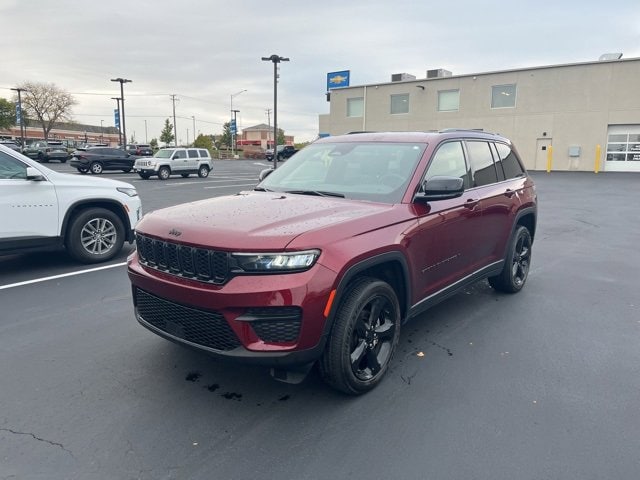2023 Jeep Grand Cherokee Altitude's photo
