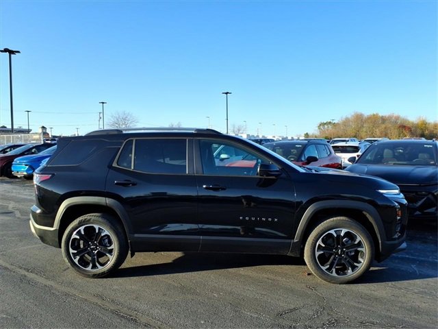 2026 Chevrolet Equinox LT photo 2