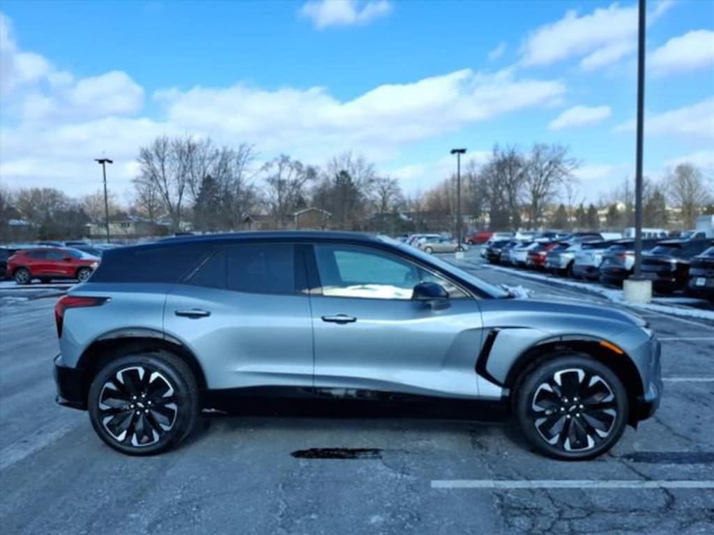 New 2025 Chevrolet Blazer EV RS SUV