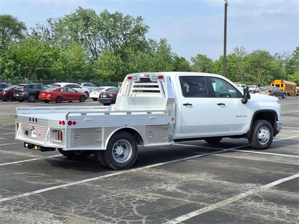 New 2025 Chevrolet Silverado 3500 HD Chassis Cab Work Truck Truck