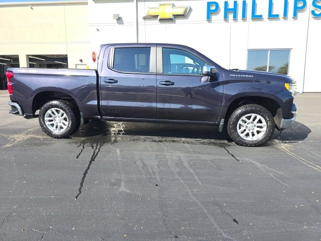 2023 Chevrolet Silverado 1500 LT photo 4