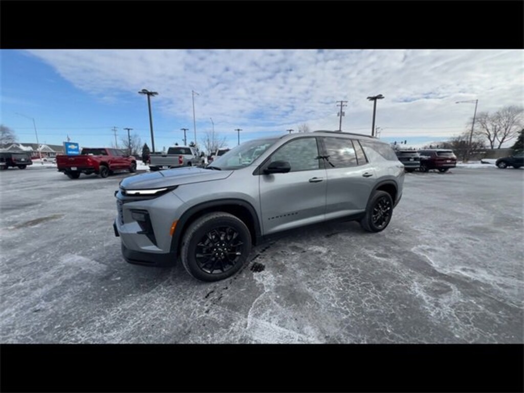 Used 2024 Chevrolet Traverse LT SUV