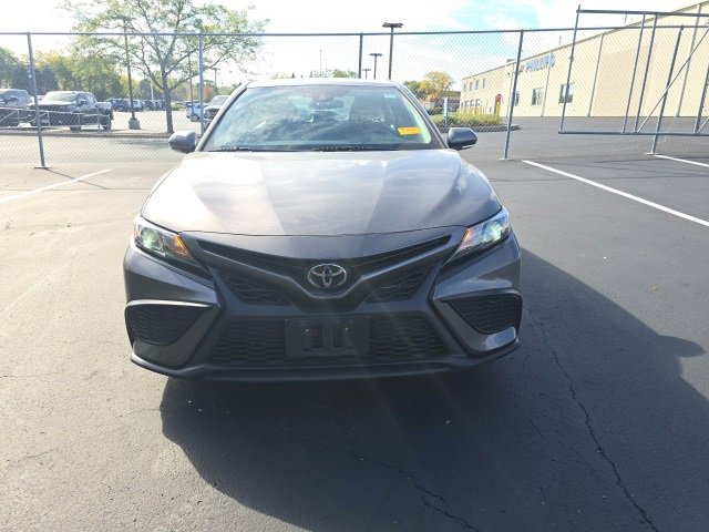 2023 Toyota Camry SE photo 2