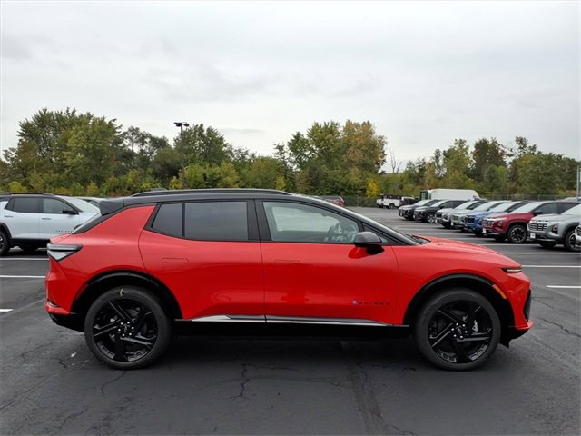 2026 Chevrolet Equinox EV 3RS photo 2