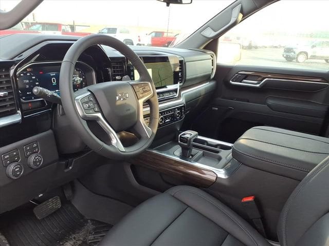 2026 Chevrolet Silverado 1500 LT Trail Boss - Photo 8