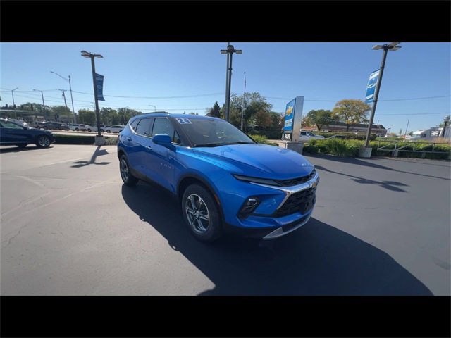2024 Chevrolet Blazer 2LT photo 2
