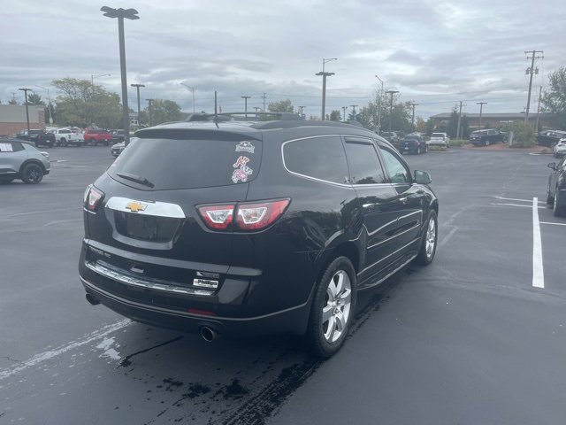 2017 Chevrolet Traverse Premier photo 3