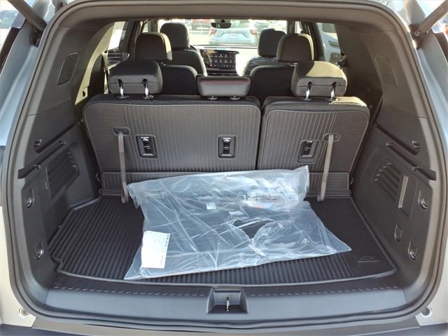 2026 Chevrolet Traverse Z71 photo 3