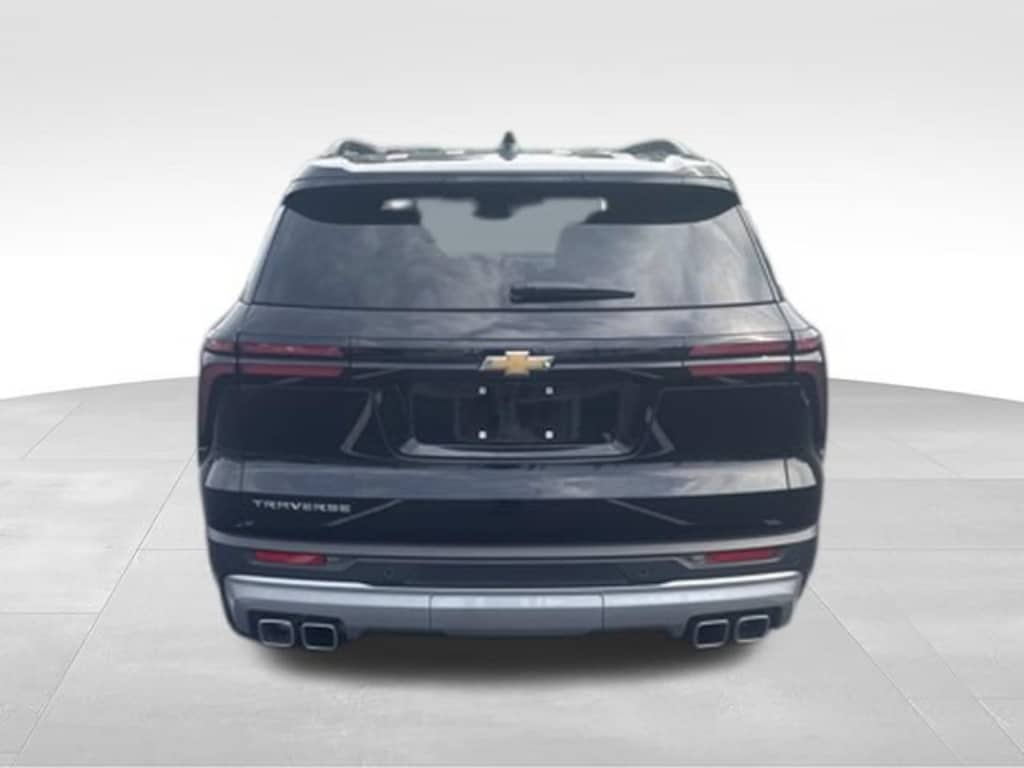 Used 2025 Chevrolet Traverse LT SUV
