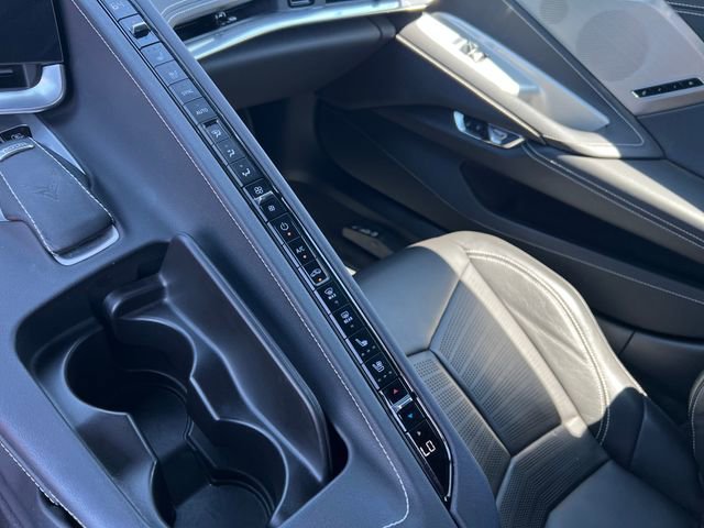 2020 Chevrolet Corvette 2LT - Photo 17