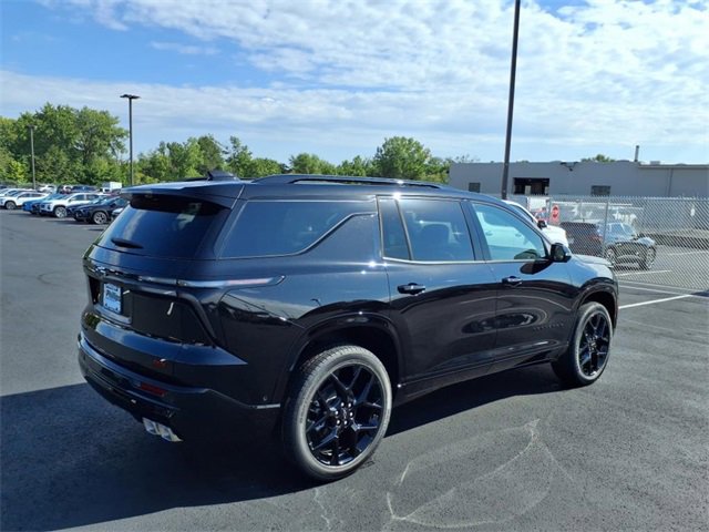 2026 Chevrolet Traverse RS photo 3