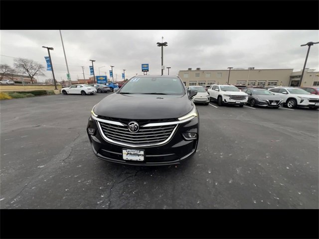 2023 Buick Enclave Essence photo 3