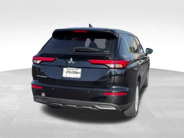 2024 Mitsubishi Outlander ES - Photo 6
