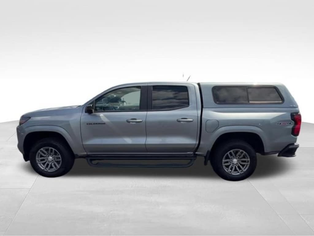 Used 2023 Chevrolet Colorado 4WD LT Truck Crew Cab
