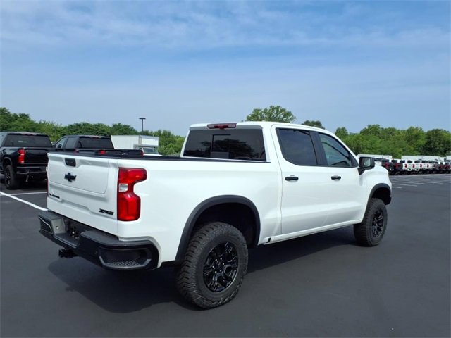 2026 Chevrolet Silverado 1500 ZR2 photo 3