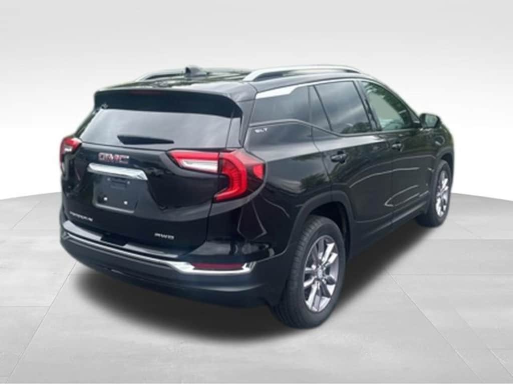 Used 2023 GMC Terrain SLT SUV