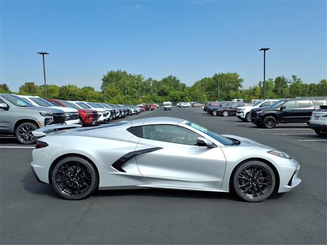 2026 Chevrolet Corvette Stingray 2LT Coupe photo 2
