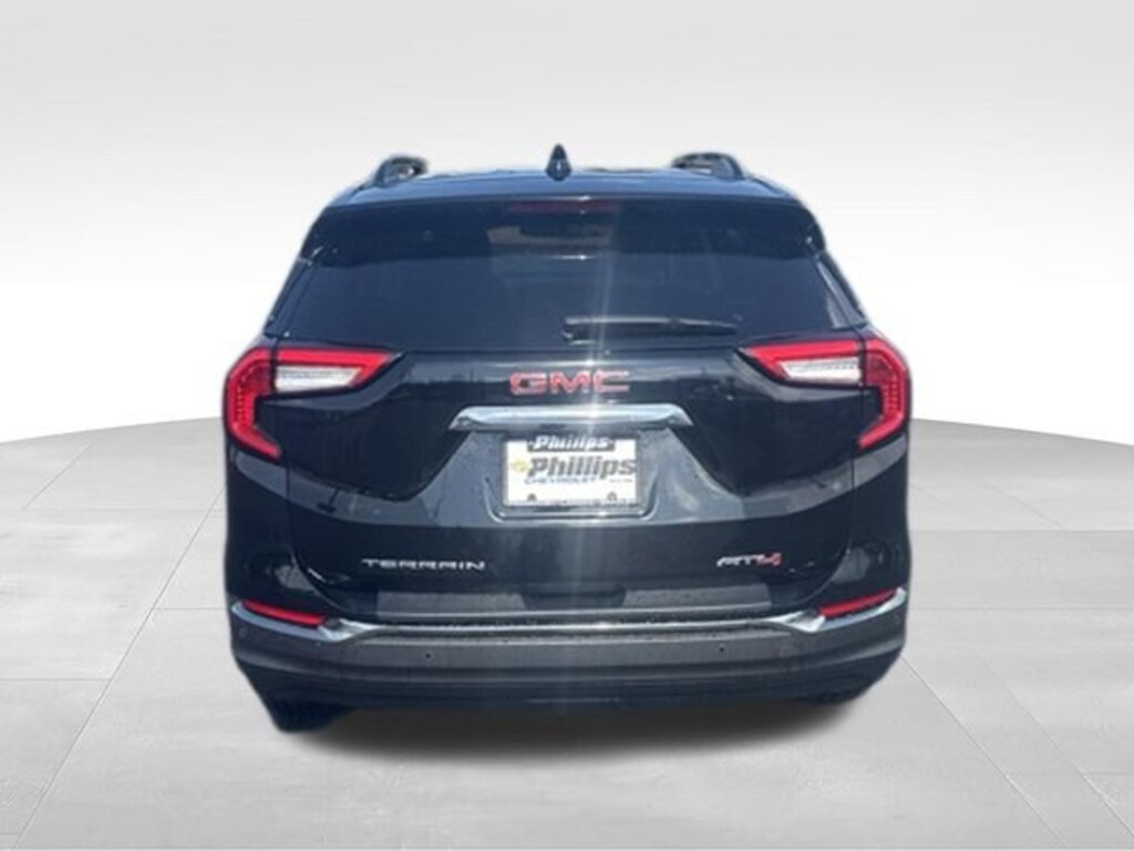 Used 2024 GMC Terrain AT4 SUV