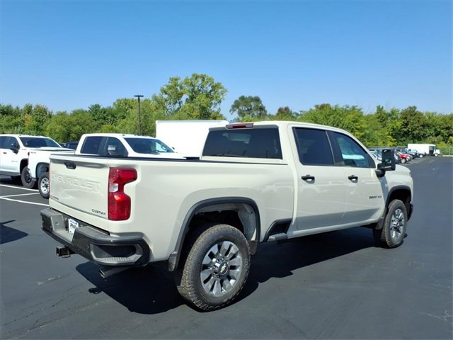 2026 Chevrolet Silverado 2500HD Custom photo 3