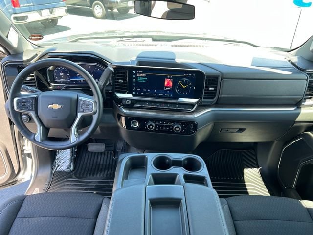 2023 Chevrolet Silverado 1500 LT - Photo 12