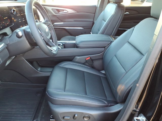 2027 Chevrolet Traverse LT - Photo 6