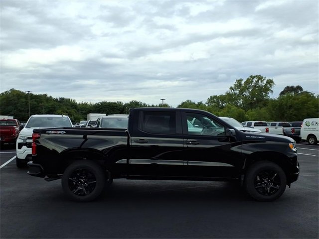 2026 Chevrolet Silverado 1500 RST photo 2