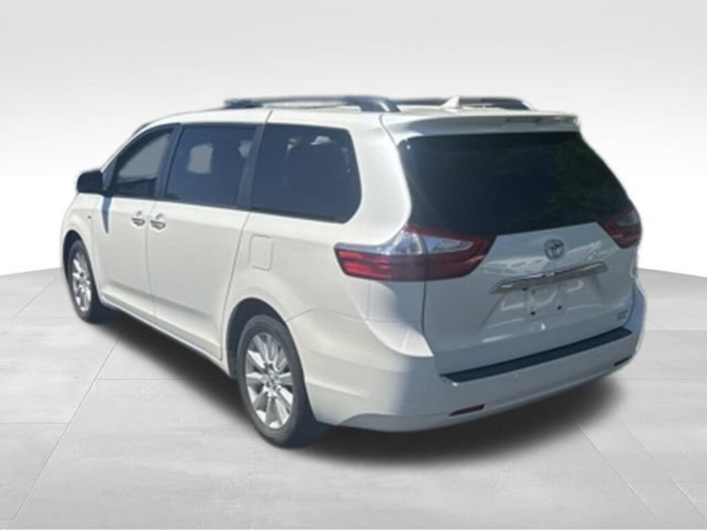 Used 2017 Toyota Sienna Limited 7 Passenger Minivan