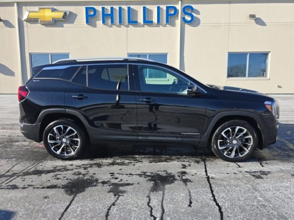 Used 2023 GMC Terrain SLT SUV