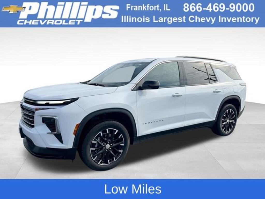 Used 2025 Chevrolet Traverse LT SUV
