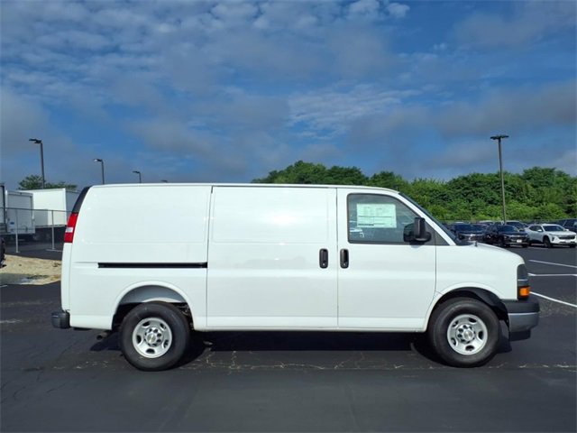 2025 Chevrolet Express Cargo 2500 Van photo 2