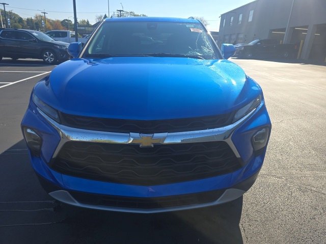 2024 Chevrolet Blazer 2LT photo 2