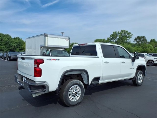 2025 Chevrolet Silverado 2500HD LT photo 3