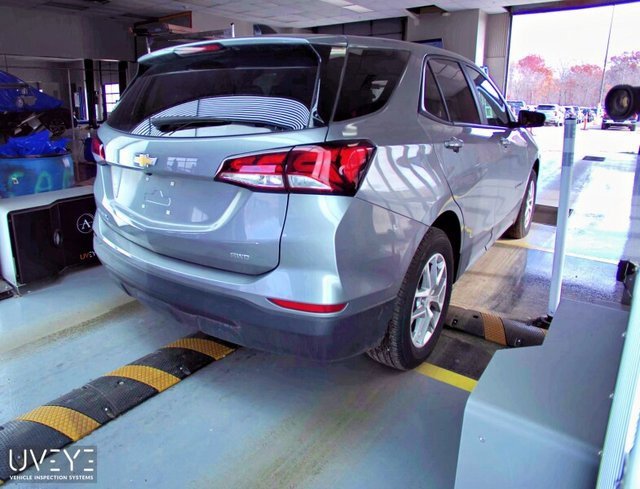 2023 Chevrolet Equinox LS photo 3