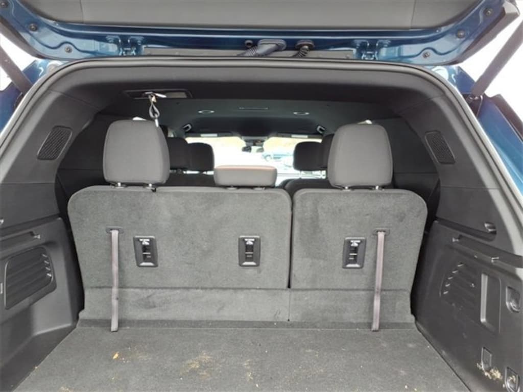 New 2025 Chevrolet Traverse LT SUV