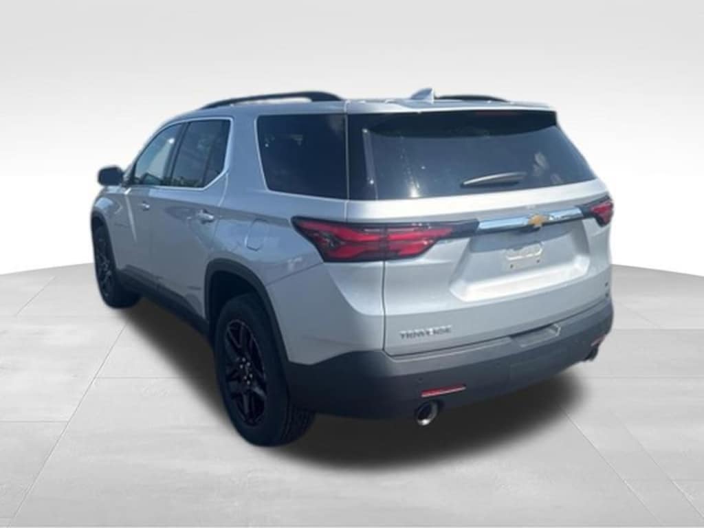 Used 2022 Chevrolet Traverse LT Cloth SUV